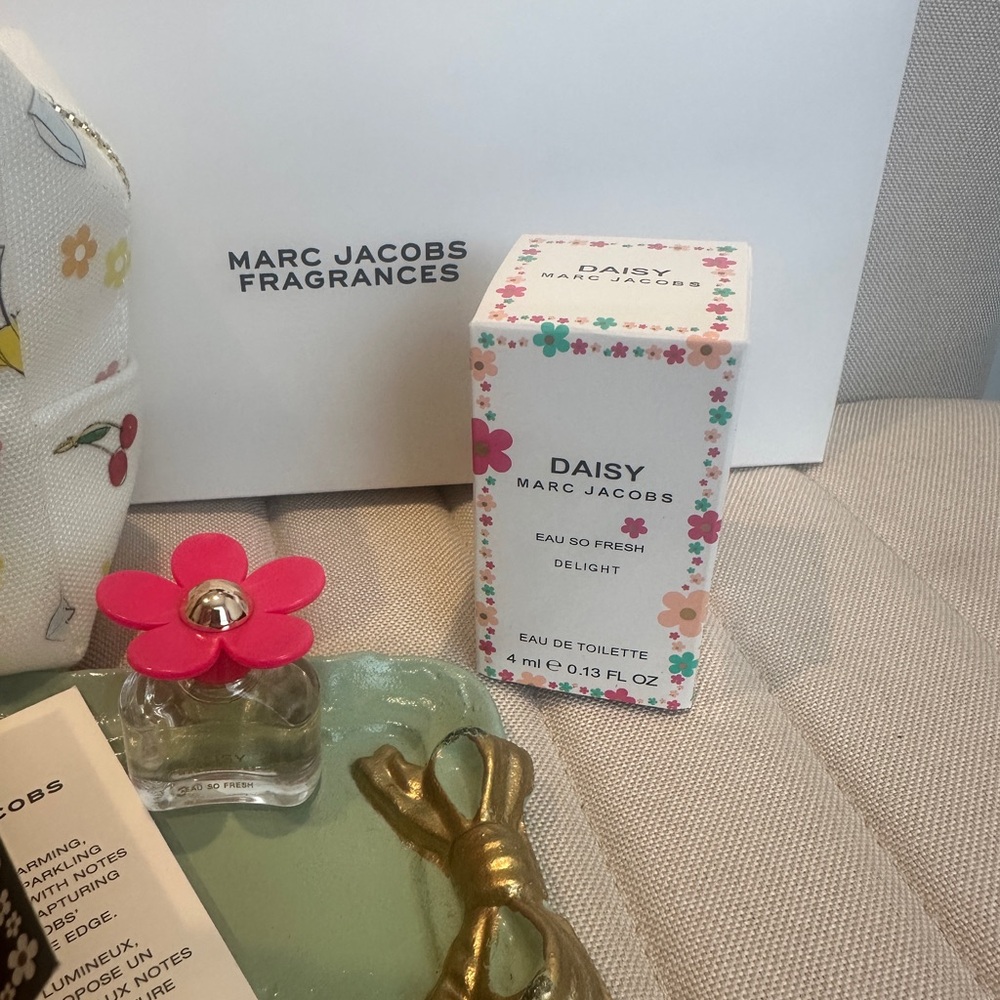 🌼 Marc Jacobs Daisy Fragrance Bundle - Picture 4 of 4